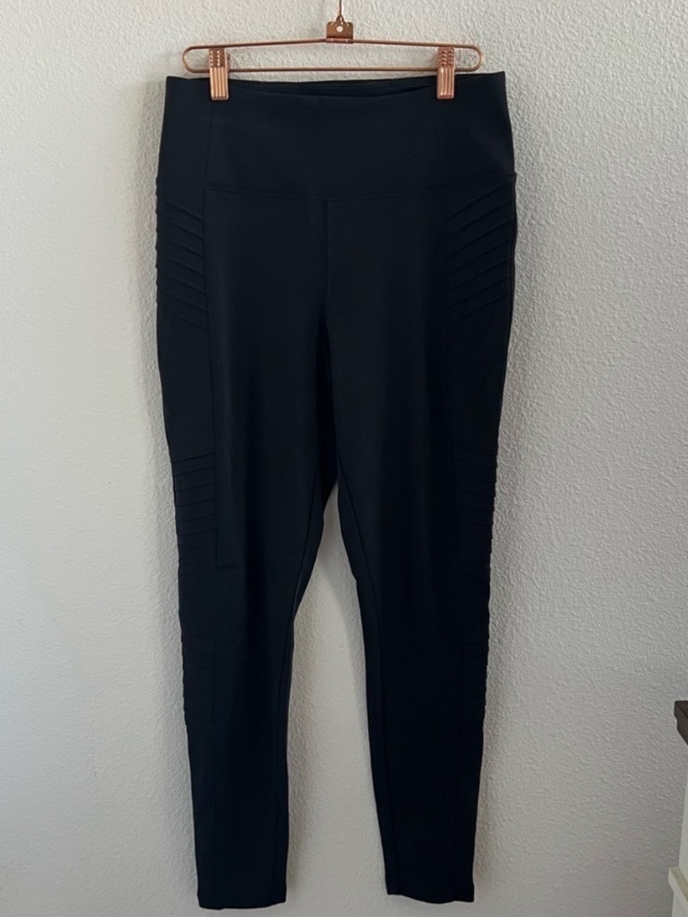 Athleta Delancey Motto Tight Black Active Pants Athleisure Medium
